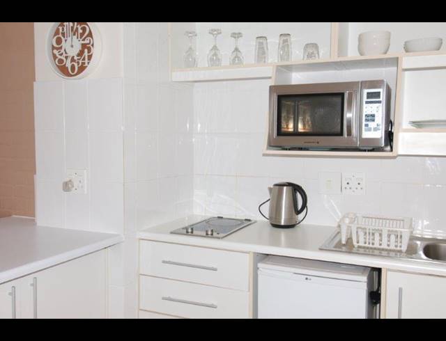0 BEDROOM PROPERTY TO RENT IN ORANJEZICHT